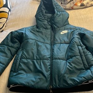 Nike puffer